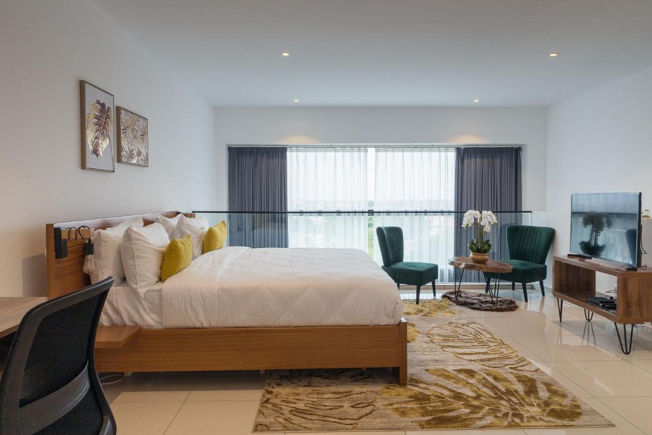 The Avery Loft At Embassy Gardens, Cantonments Accra Bagian luar foto