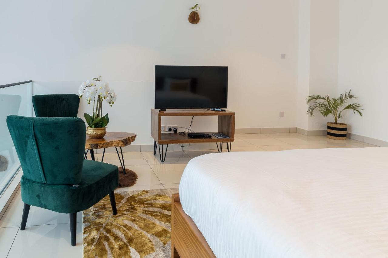 The Avery Loft At Embassy Gardens, Cantonments Accra Bagian luar foto